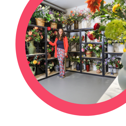 Kunstbloemen, spijkerbroeken of koptelefoons. Er is allemaal een abonnement op te nemen. Is dat duur of duurzaam?