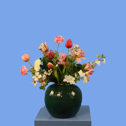 M - Martijn | Serax bolvaas met kunstbloemen | Medium
