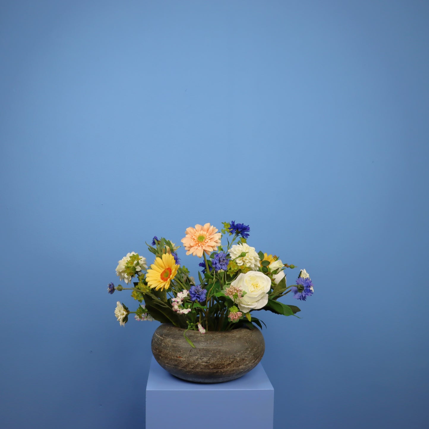 M - Lotus - Robuuste stenen pot
