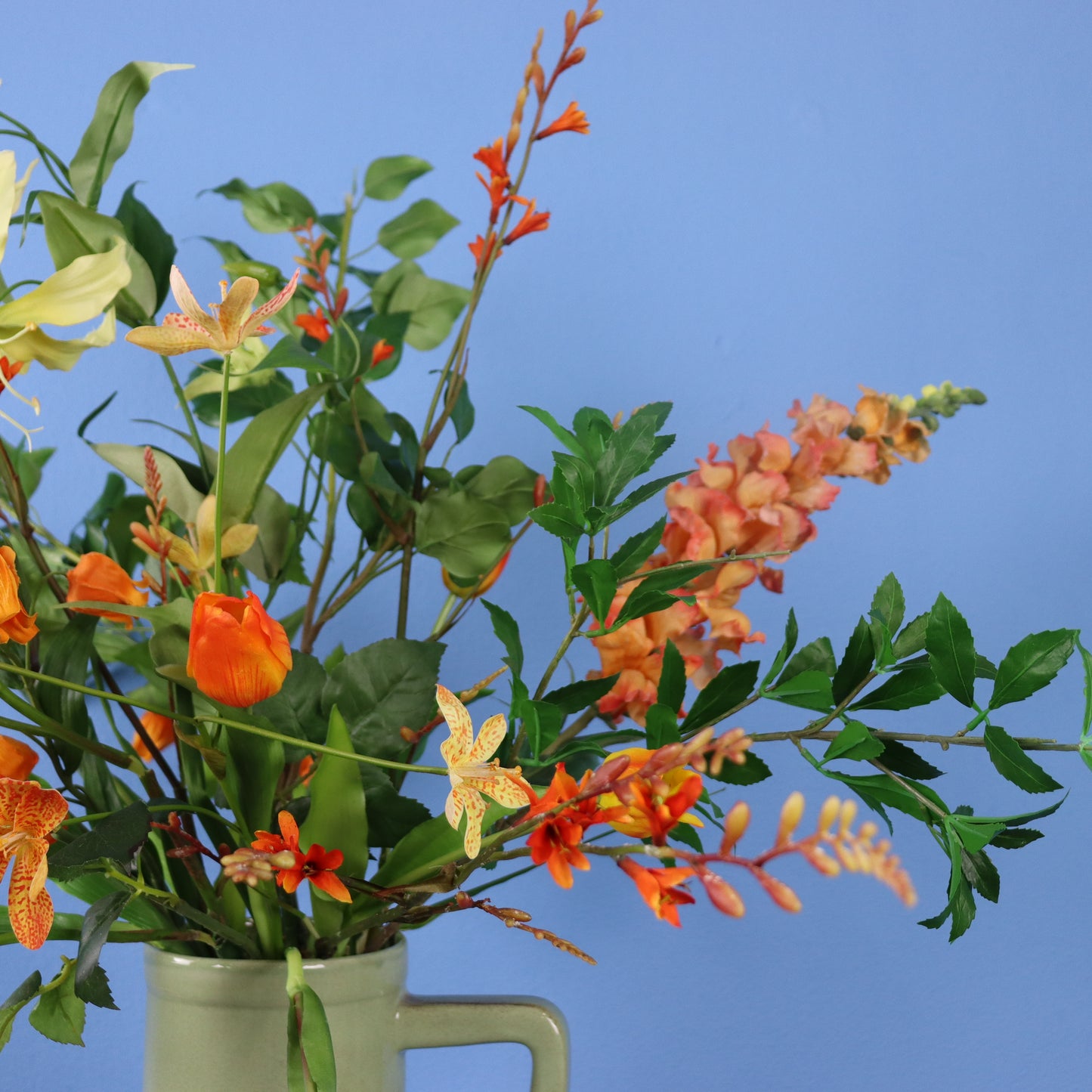 Kunstboeket Jildau in Return to Sender vaas, maat XL – Reflower