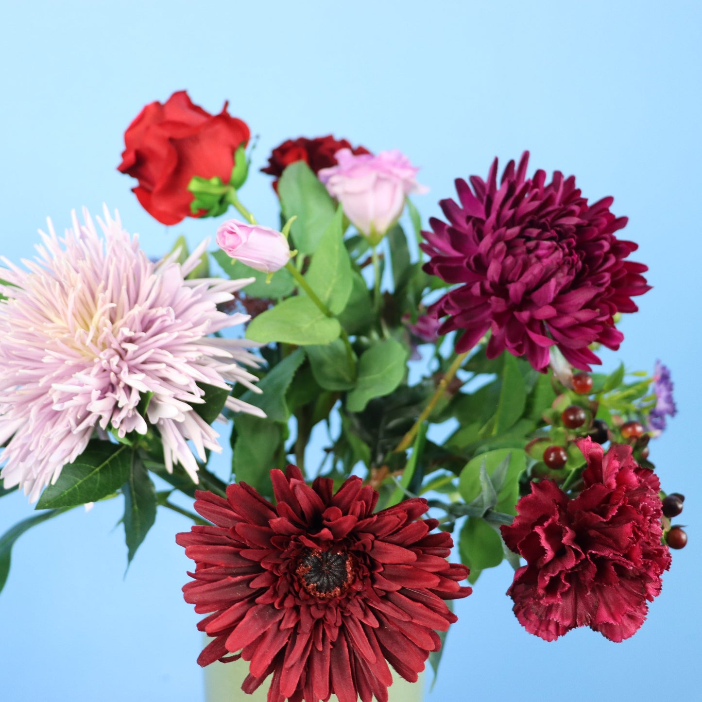 Kunstboeket Felien in Serax vaas, maat L – Reflower