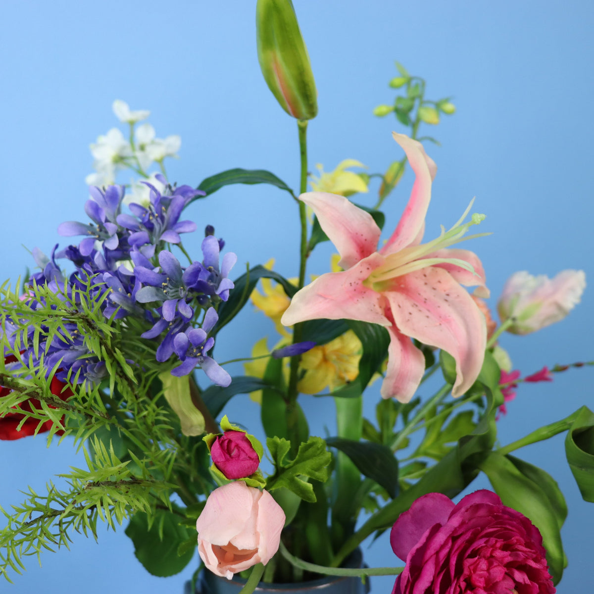 L - Kelsey | Serax vaas met kunstbloemen | Large