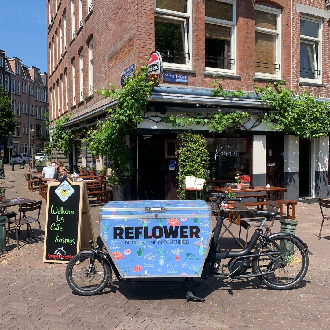 Nieuw geopend Cafe Kosmos - De Wittenkade in Amsterdam