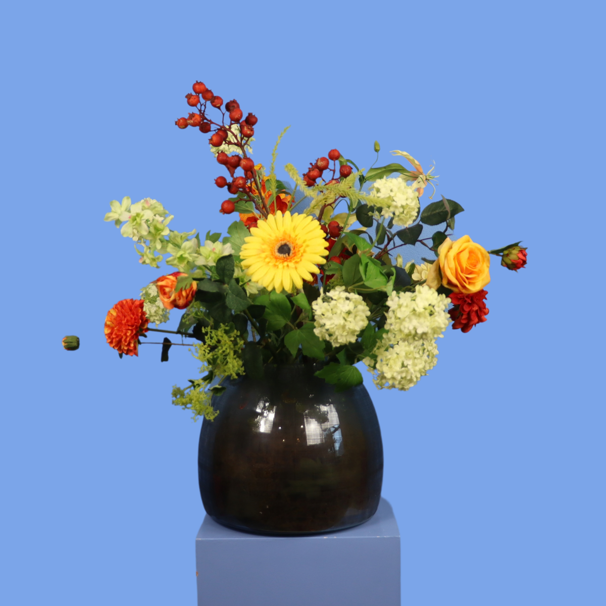 L - Lana | Pols Potten glazen bol vaas met kunstbloemen | Large