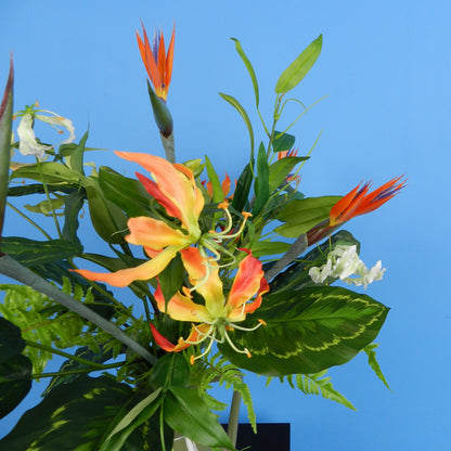 L - Alfa | Return to Sender vaas met kunstbloemen | Large