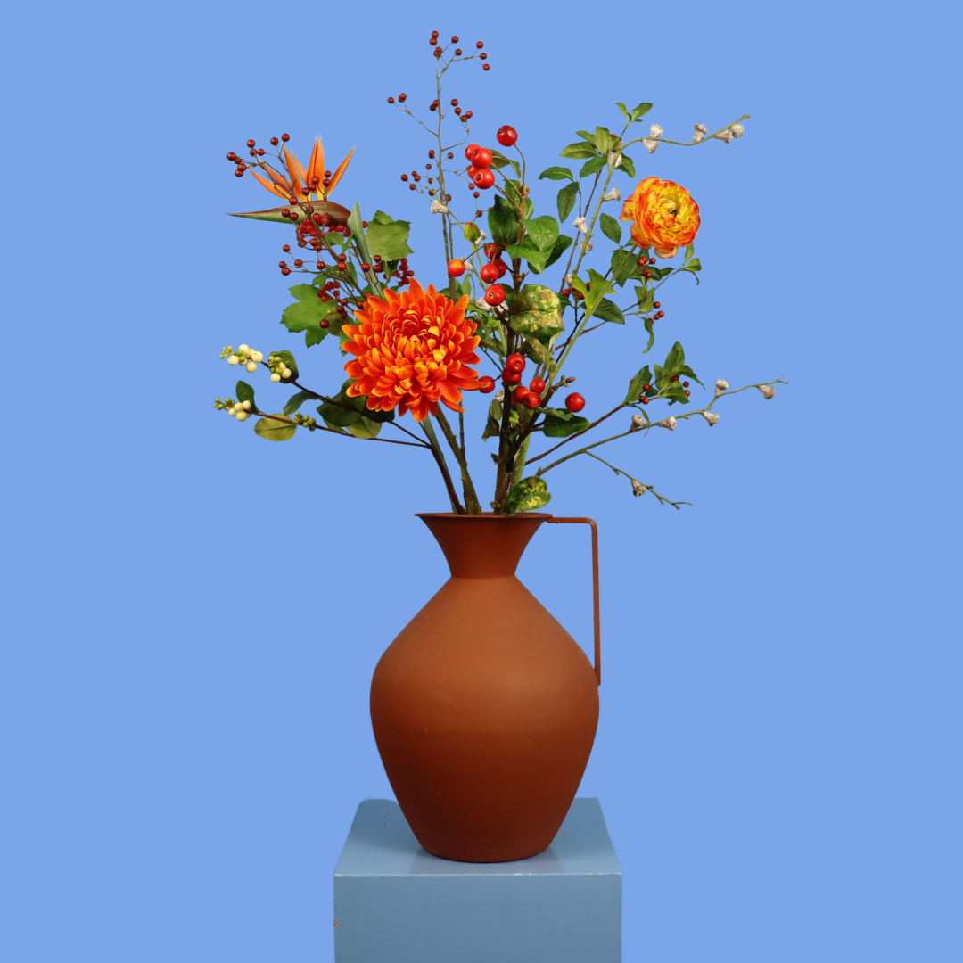 Kunstboeket Brenda in roestbruine metalen Pols Potten kan met oor, maat L – Reflower, abonnement op kunstbloemen