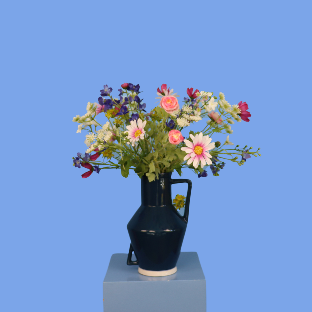 L - Yvette | Return to Sender vaas met kunstbloemen | Large