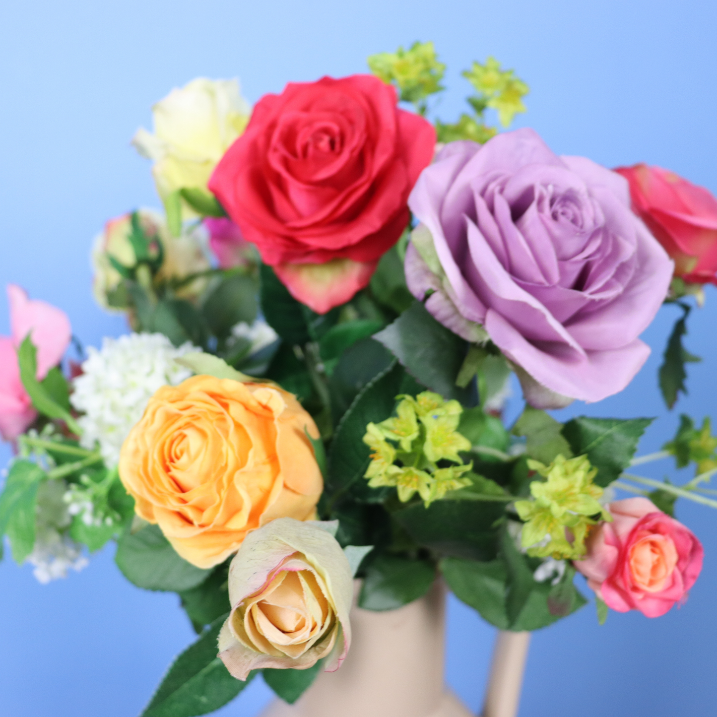 L - Imani | Return to Sender vaas met kunstbloemen | L