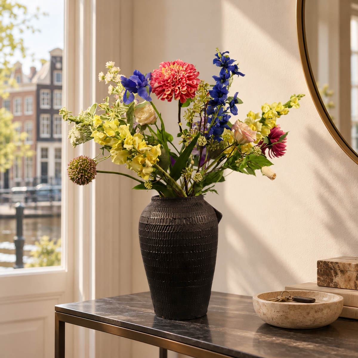 L - Lia | Serax vaas met kunstbloemen | Large