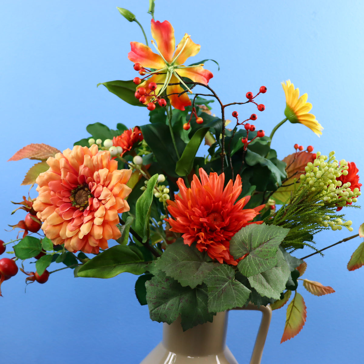 Kunstboeket Sabijn in Return to Sender vaas, maat M – Reflower