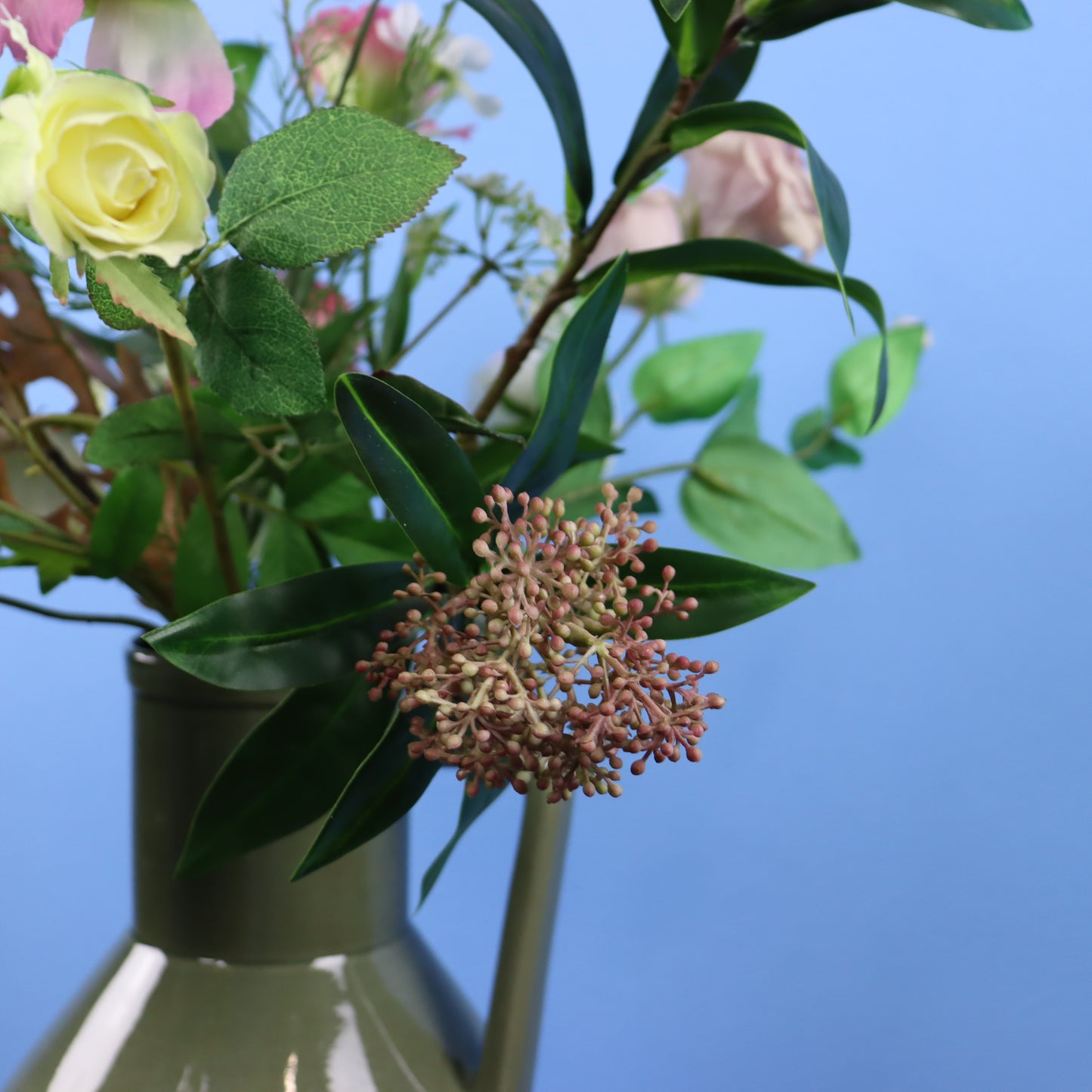 M - Lev - Return to Sender vaas