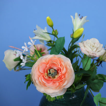 M - Sandra | Serax vaas met kunstbloemen | Medium