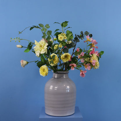 L - Nolan - Grijze kruikvaas