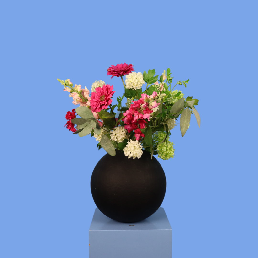 L - Sweder | Vintage vaas met kunstbloemen | Large